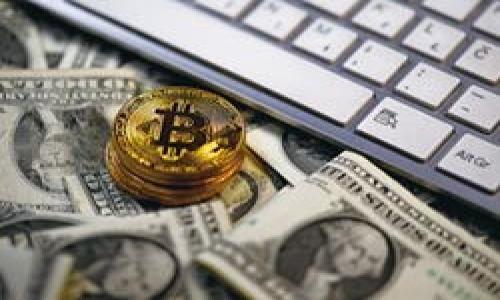   2023年最佳虚拟币交易平台推荐：安全、方便、收益高！ / 

 guanjianci 虚拟币交易平台, 2023, 投资, 加密货币 /guanjianci 

---

### 内容大纲

1. **引言**
   - 虚拟币交易的兴起与发展
   - 选择靠谱平台的重要性

2. **虚拟币交易平台的基本概念**
   - 什么是虚拟币交易平台
   - 如何选择交易平台的标准

3. **2023年虚拟币交易平台市场概览**
   - 市场竞争的现状
   - 新兴平台的表现

4. **评测标准**
   - 安全性
   - 用户体验
   - 费用结构
   - 交易品种

5. **推荐平台详解**
   - 平台A
     - 安全性分析
     - 用户界面与体验
     - 手续费与奖励策略
   - 平台B
     - 平台特点
     - 用户反馈
     - 投资潜力
   - 平台C
     - 安全及合规性
     - 交易品种
     - 客服支持

6. **市场动态与趋势**
   - 加密货币市场的未来
   - 未来可能的技术趋势

7. **真实用户案例**
   - 用户A的成功故事
   - 用户B的挫折教训

8. **总结**
   - 选择靠谱平台的关键要素
   - 对未来市场的展望

---

### 内容主体

引言
随着数字时代的飞速发展，虚拟币交易如同掀起了一场旋风，席卷了全球的投资者。越来越多人开始关注虚拟货币，尤其是在经历了一系列的发展与波动之后，如何选择一个靠谱的交易平台成为了每个投资者必须思考的问题。想象一下，一个阳光明媚的下午，一位年轻的投资者坐在咖啡馆的窗边，手握着一杯香浓的拿铁，目光投向屏幕，眼里流露出对未来投资的憧憬与不安。选择一个安全、透明且可靠的虚拟币交易平台，犹如在海上航行，做好的航行准备才能让你平稳抵达梦想的彼岸。

虚拟币交易平台的基本概念
虚拟币交易平台是指一种专门用于买卖加密货币的在线服务，用户可以通过这些平台进行虚拟货币的购买、出售、交易等操作。不同于传统金融市场，虚拟币交易因其24小时不间断的特点和去中心化的机制，吸引了大量投资者的关注。然而，选择一个靠谱的交易平台，并非易事。在选择时，用户需要从安全性、平台声誉、支持的货币种类等方面进行评估。

2023年虚拟币交易平台市场概览
2023年，虚拟币交易市场依旧充满竞争。一方面，新兴的交易平台不断涌现，为用户提供更多的选择；另一方面，老牌平台也在不断更新和完善自己的服务，以保持用户的粘性。在这个时候，投资者需要更加理性 与全面地了解市场现状，以便选择最合适的交易平台。

评测标准
在众多平台中，如何找出靠谱的交易平台呢？以下是一些关键的评测标准：
ul
listrong安全性：/strong安全性是选择交易平台的首要考虑因素，包括平台的加密技术与用户资金的保障。/li
listrong用户体验：/strong平台的界面设计、操作流畅度及客服响应速度直接影响用户的交易感受。/li
listrong费用结构：/strong不同平台的交易手续费与提现费用千差万别，合理的费用结构能为投资者节省成本。/li
listrong交易品种：/strong支持的虚拟货币种类越多，投资者的选择会越灵活。/li
/ul

推荐平台详解
在众多平台中，我们推荐以下几家值得信赖的虚拟币交易平台：

h4平台A/h4
平台A以其卓越的安全性著称。我们来看看其各个方面：
ul
listrong安全性分析：/strong平台A采用了多重加密技术及冷钱包存储，确保用户资金安全。/li
listrong用户界面与体验：/strong界面设计，用户在下单时几乎不会面临技术性障碍。/li
listrong手续费与奖励策略：/strong该平台的手续费结构相对合理，并且新用户可以享受一定的奖励机制。/li
/ul

h4平台B/h4
平台B是一家相对较新的交易平台，但凭借其独特的市场定位迅速获得了用户的青睐。
ul
listrong平台特点：/strong提供多种交易模式，包括现货交易与杠杆交易，满足不同用户需求。/li
listrong用户反馈：/strong用户满意度调查显示，平台B的客服响应速度快，处理问题及时。/li
listrong投资潜力：/strong投资者普遍预期其未来将推出更多金融产品，增加用户的投资选项。/li
/ul

h4平台C/h4
作为行业老牌平台，平台C在用户信任和品牌声誉上都占据有利的位置。
ul
listrong安全及合规性：/strong平台C已经通过多项国际安全认证，用户资金的保障措施非常到位。/li
listrong交易品种：/strong支持的虚拟货币种类极其丰富，是用户交易的理想之选。/li
listrong客服支持：/strong提供了24小时的在线客服，用户在需要帮助时随时可以得到支持。/li
/ul

市场动态与趋势
随着技术的不断发展，加密货币市场也在不断演变。许多专家预测，未来将出现更多NFT及Defi相关的交易平台，并结合人工智能和区块链技术，提升用户的交易体验。在这个过程中，投资者需要保持敏锐的洞察力，及时抓住市场的动态，一旦机会来临，能够果断出手。

真实用户案例
用户A是一位在虚拟币市场摸爬滚打多年的投资者，他在平台A上交易已有三年。起初，他因为对市场的不熟悉而遭遇了一些损失，但是经过不断学习与平台A的支持，他逐渐掌握了交易的技巧，最后实现了可观的投资收益。正如他所说：“选择一个好的平台，就像为你提供了一个安全的家，让你在风雨中能够稳健前行。”

用户B则是在平台B上遭遇了一次重大的损失。虽然平台的界面友好、费用透明，但在市场波动时，未能及时获得客服的帮助，导致了投资决策的延误。这件事情给她带来了深刻的教训，提醒所有投资者在选择交易平台时不仅要关注好的一面，也要全面考虑风险。

总结
安全性、透明性、用户体验和费用结构，是选择靠谱虚拟币交易平台时最重要的几个因素。作为投资者，在享受市场带来的收益的同时，也要始终保持警惕，确保所选择的平台是可靠的。在未来的市场中，科技的进步将带来更多的机遇与挑战，唯有敏锐与审慎的态度，才能让我们在这浪潮中站稳脚跟。

让我们共同期待着，在2023年以及未来的虚拟币市场中，能够发掘出的更多优秀的交易平台，为我们的投资旅程助一臂之力。

---

以上内容为围绕“靠谱的虚拟币交易平台”展开的完整文本，旨在帮助用户更好地了解市场，并选择合适的交易平台进行投资。